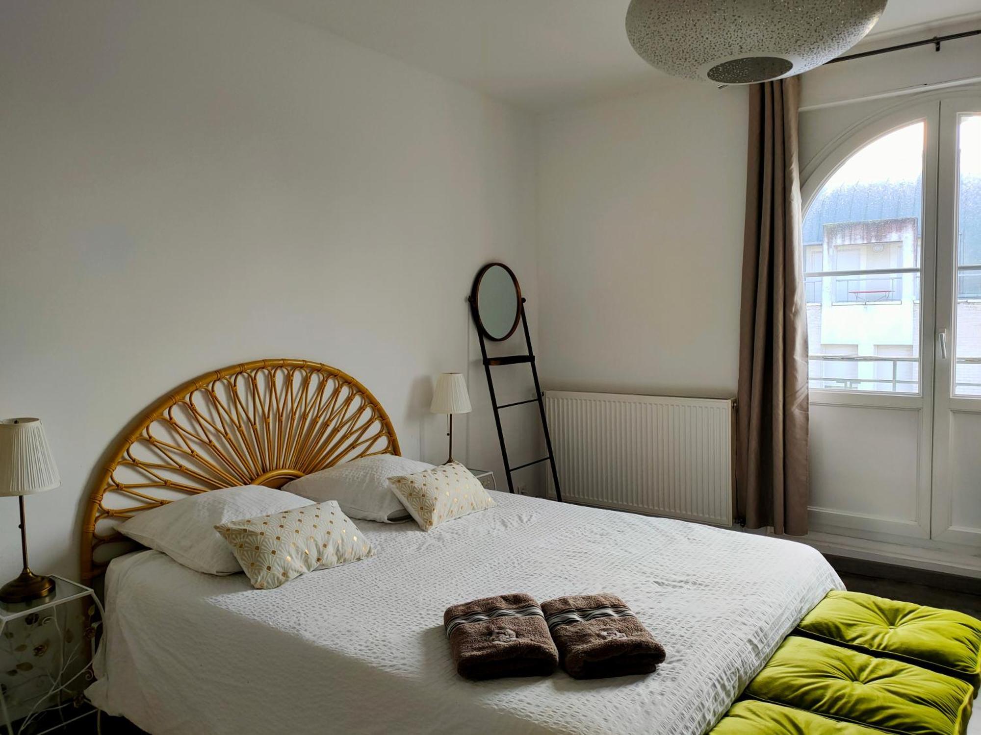 A La Villa Perroy Les Chambres Sont Spacieuses Et Les Petit-Dejeuners Offerts Dunkirk Ngoại thất bức ảnh